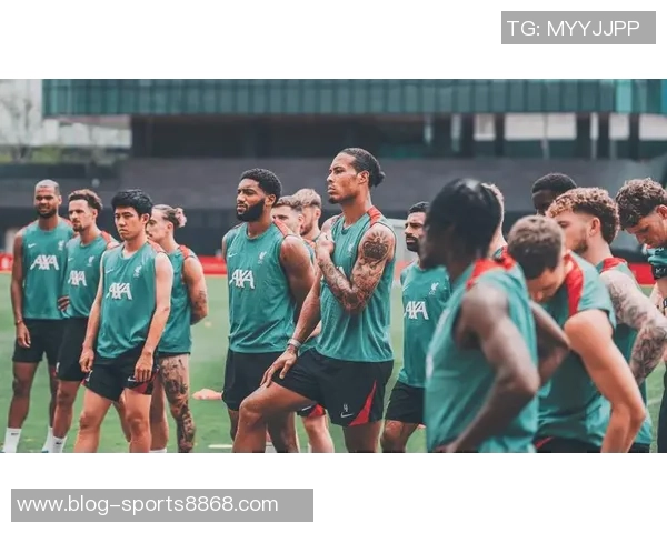 萨拉赫健身房训练照曝光腹肌线条引发粉丝热议与赞叹 萨拉赫健身房训练照曝光腹肌线条引发粉丝热议与赞叹