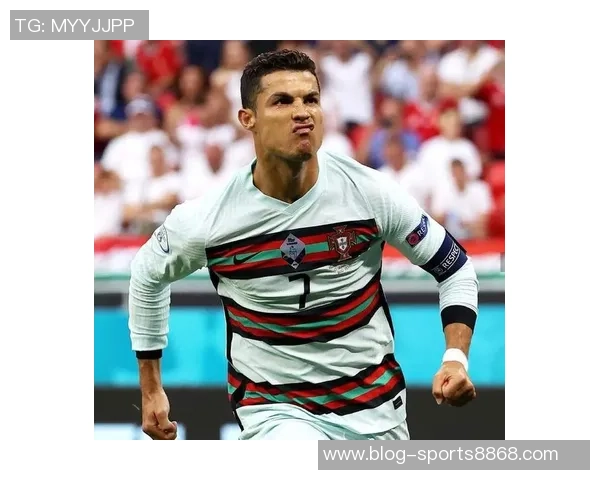 芬奇赞贝兰热打球风格强硬敏锐感知比赛局势令人印象深刻